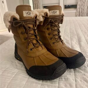 UGG Tan Winter Boots with Fur Trim